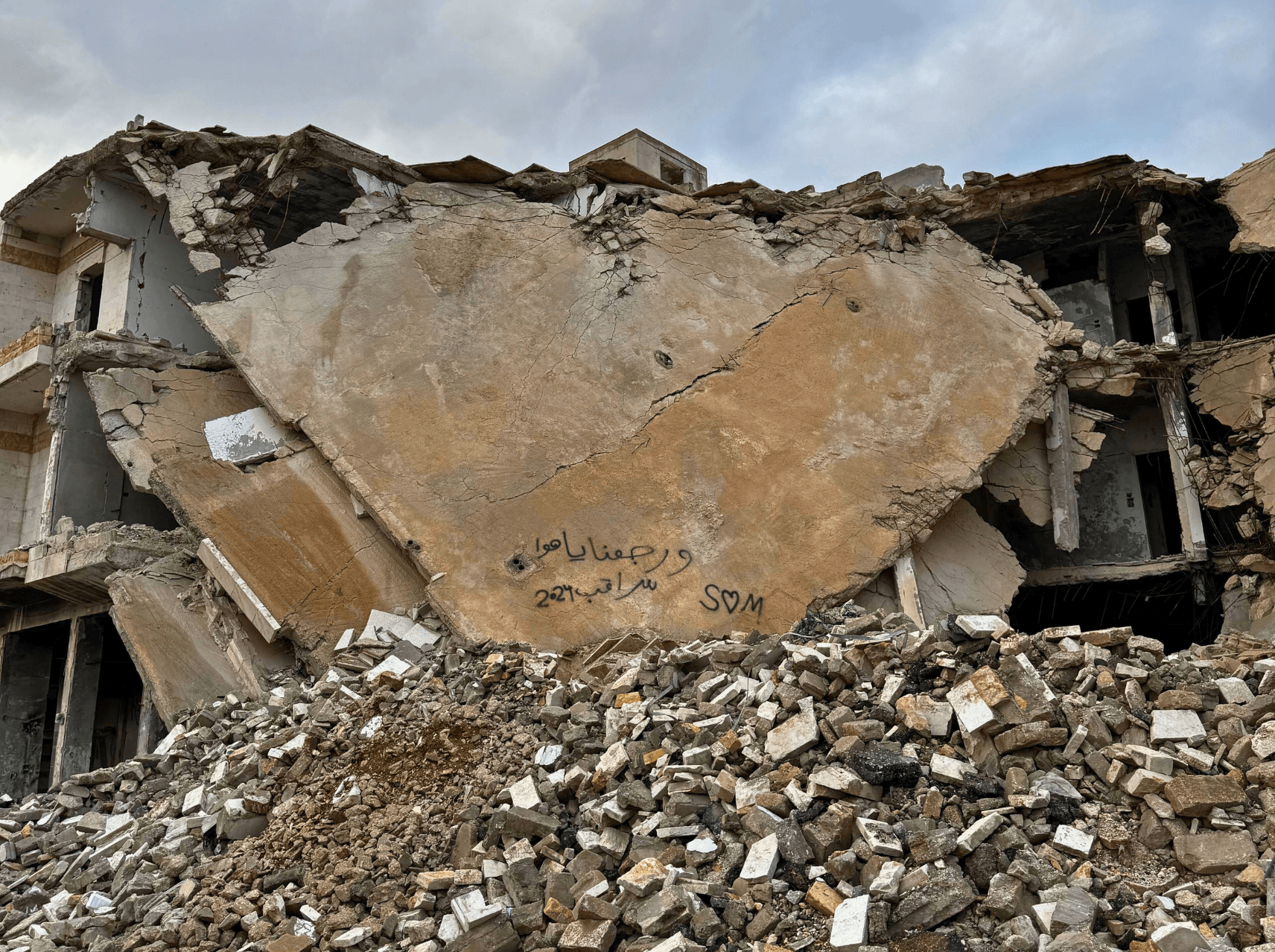Families returning to damaged homes